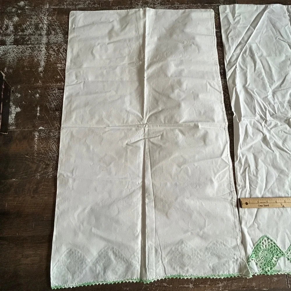 Vintage White Cotton Pillowcases Green Crochet Lace Border Set of 2 Standard